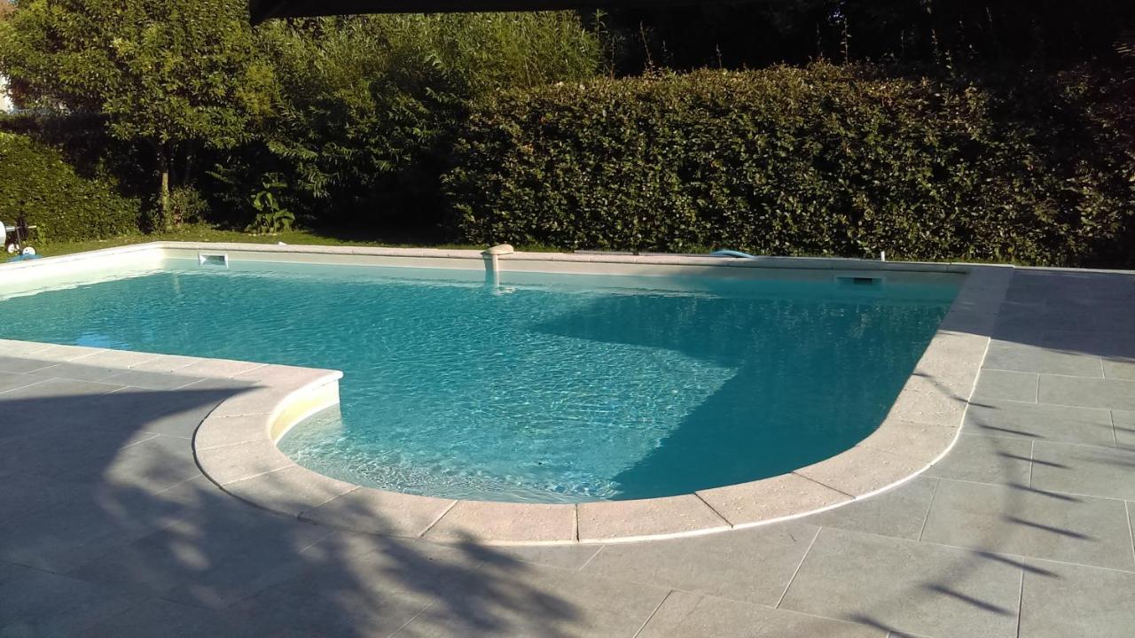 Le Grenier De Gaston Apartman Thouars-sur-Garonne Kültér fotó